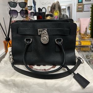 Michael Kors East to West Hamilton Tote Black Saffiano Leather